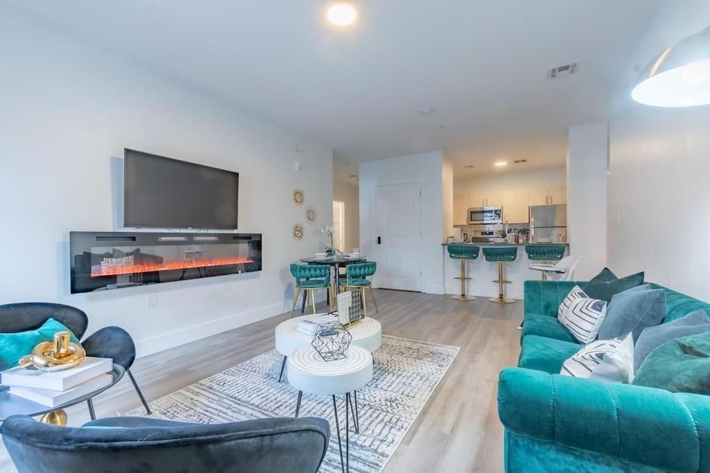 2 Bedroom 2 Bath Suite, Near American Dream And The Airport, Free Parking, King Bed And 2 Queen Beds, Washer And Dryer Orange Esterno foto