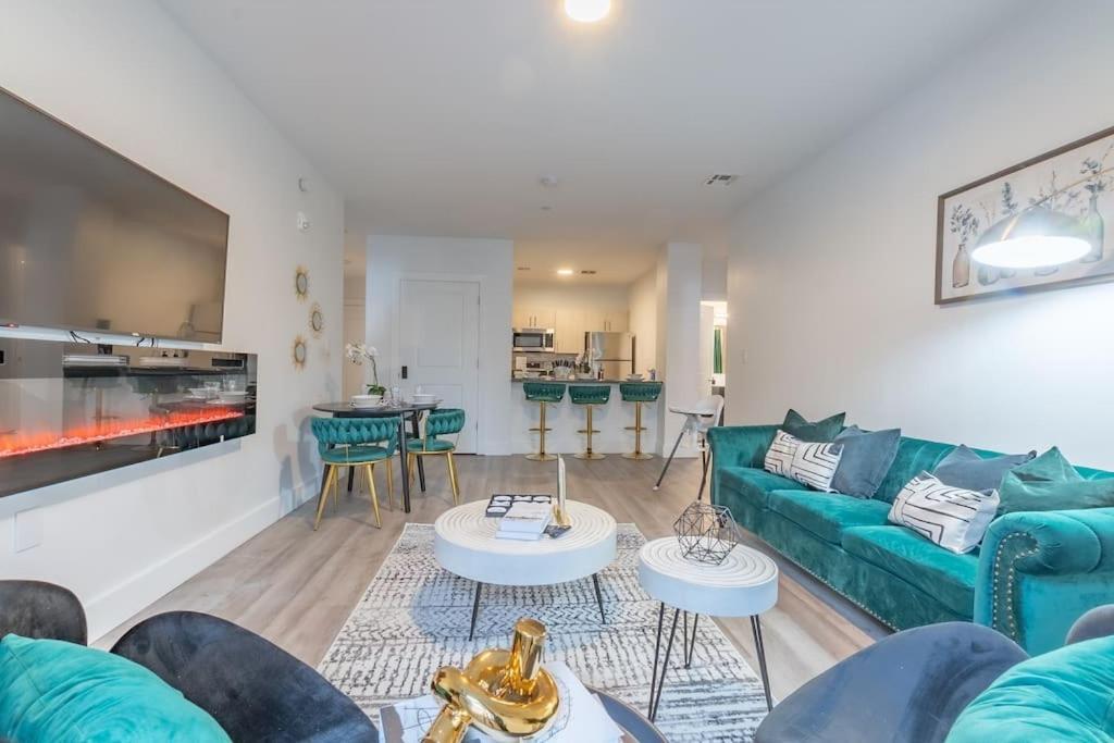 2 Bedroom 2 Bath Suite, Near American Dream And The Airport, Free Parking, King Bed And 2 Queen Beds, Washer And Dryer Orange Esterno foto