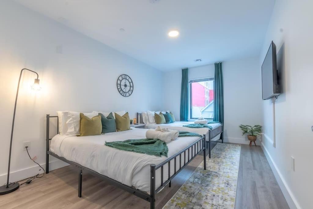 2 Bedroom 2 Bath Suite, Near American Dream And The Airport, Free Parking, King Bed And 2 Queen Beds, Washer And Dryer Orange Esterno foto